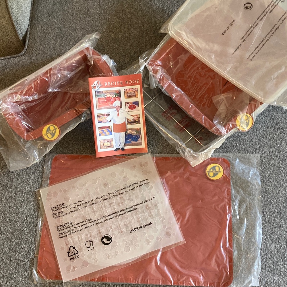 Non-Stick Red Bakeware Set